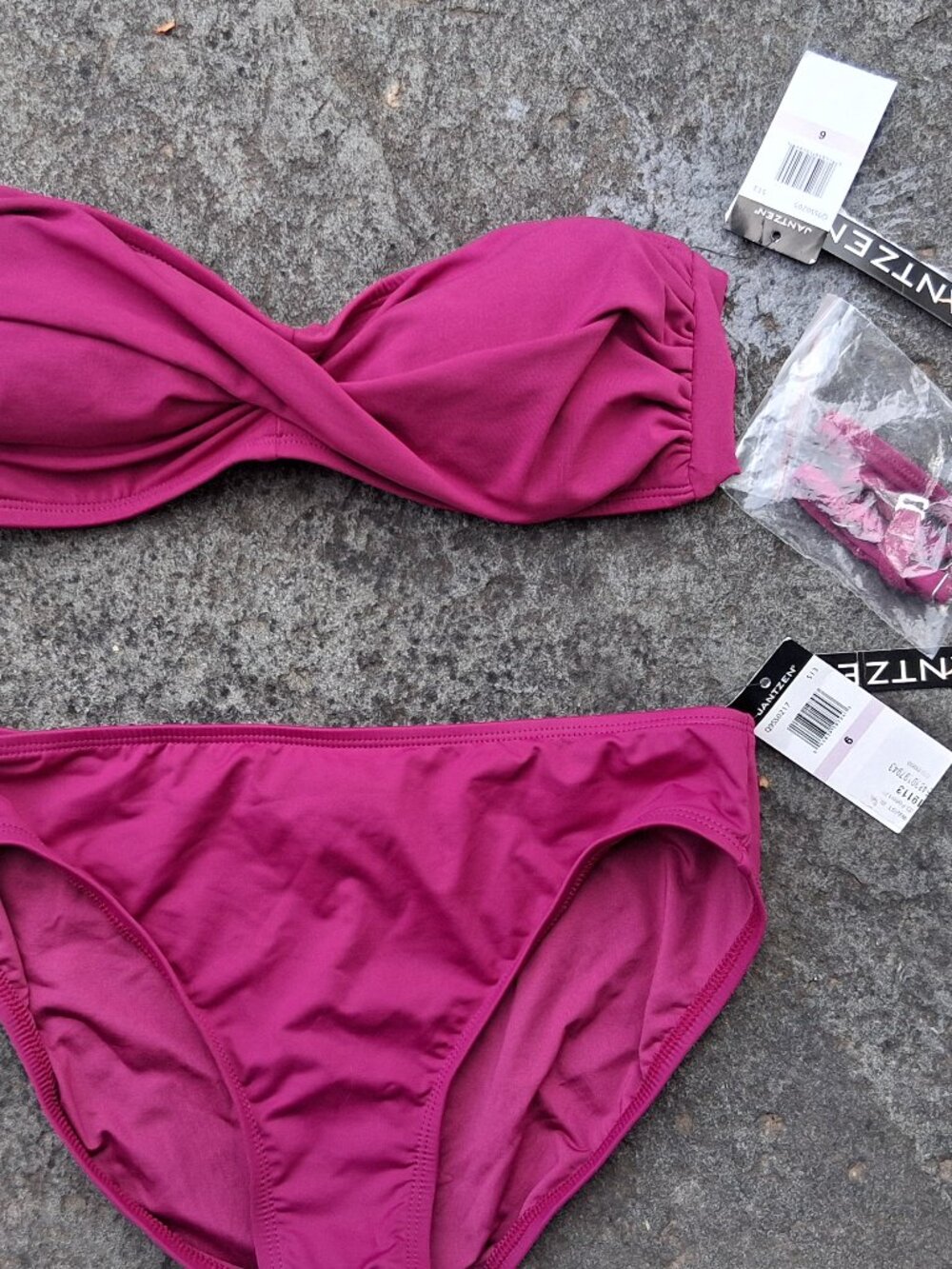 JANTZEN  Size 6 VAMP RETRO BANDEAU Berry BIKINI Set NEW